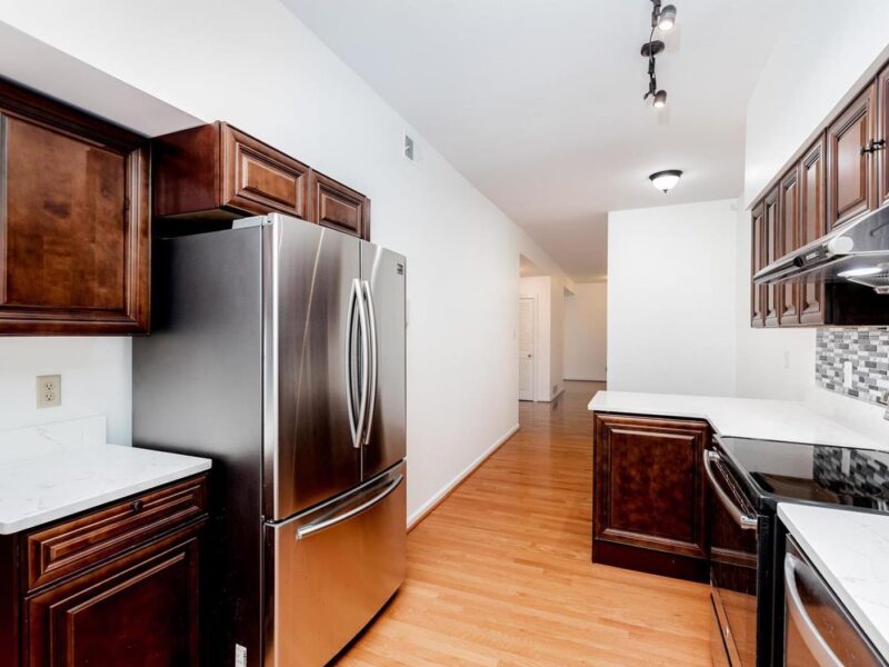 [SOLD] Beautifully Updated Large 2 Beds 2 Baths Condo near BJC, Forest Park and CWE